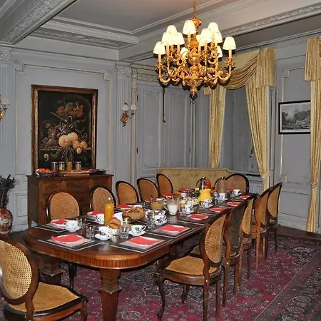 Chateau De Longsard 게스트하우스 *
